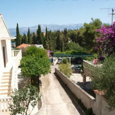 דירה Petrinovic סופטאר